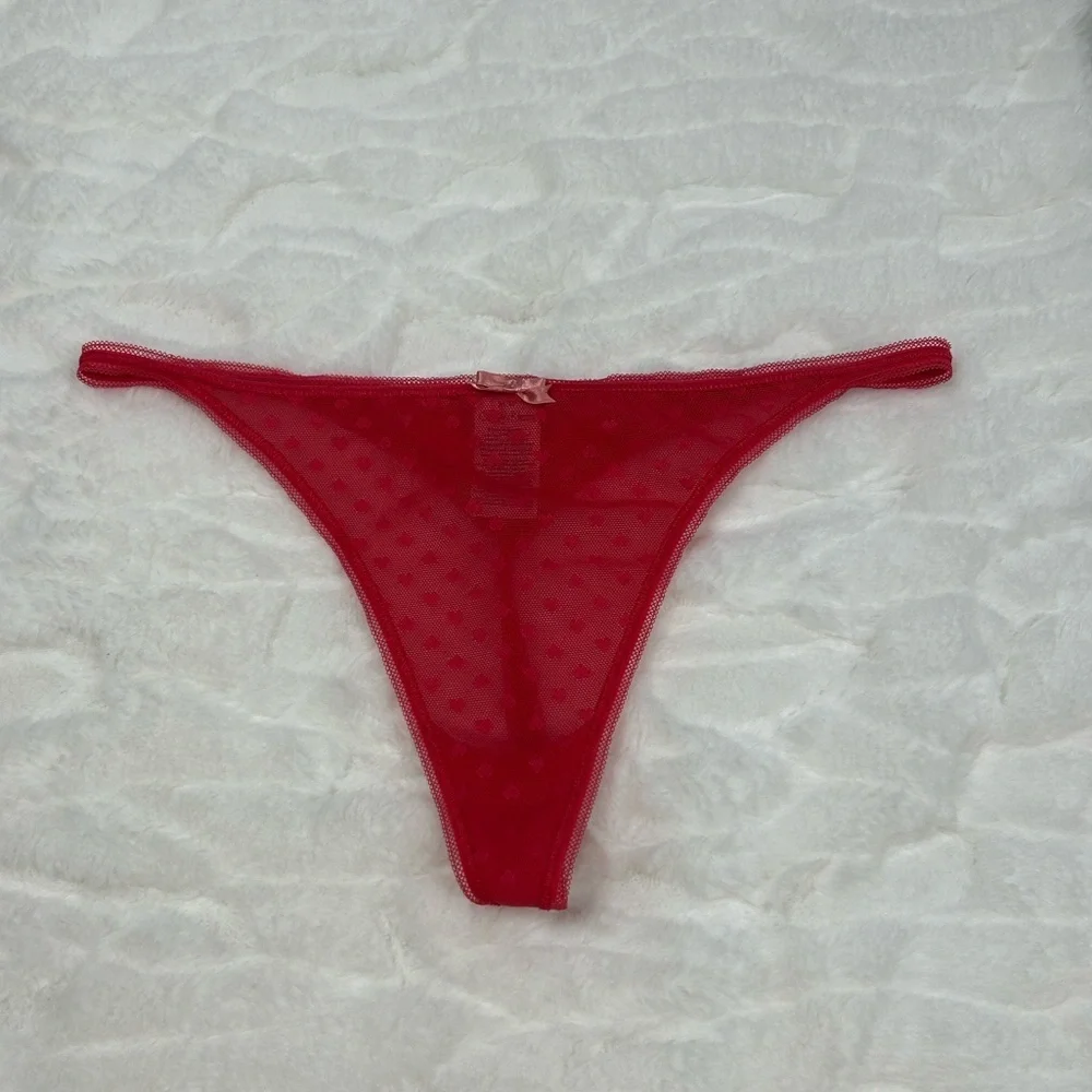 Calvin Klein Lace Hearts Thong Panty M